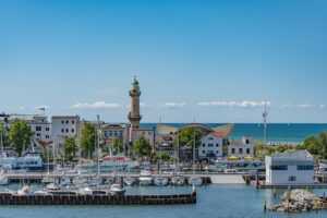 the order of a court of thorns and roses